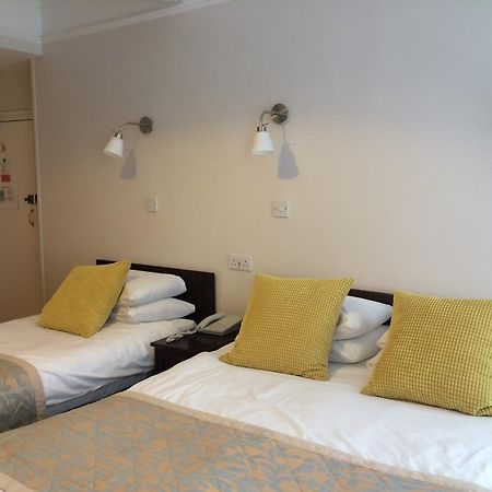 Crescent Hotel Лондон Экстерьер фото