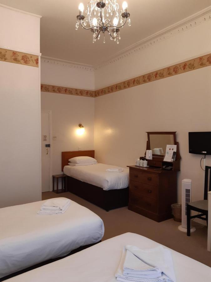 Crescent Hotel Лондон Экстерьер фото