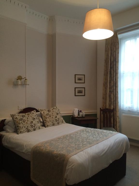 Crescent Hotel Лондон Экстерьер фото