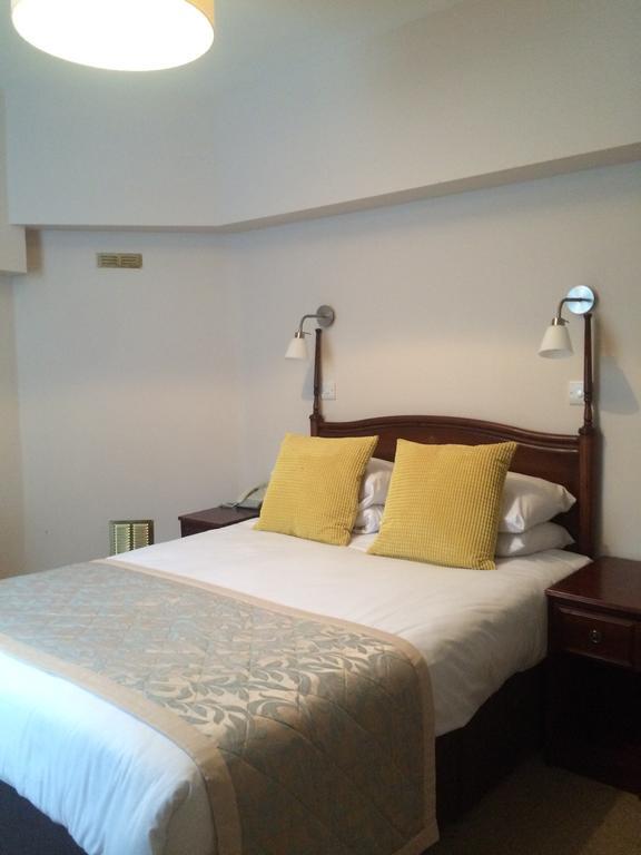 Crescent Hotel Лондон Экстерьер фото